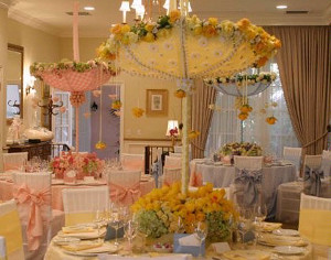 Centros de mesa con sombrillas - LaCelebracion.com